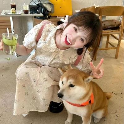 衣袖红镶边